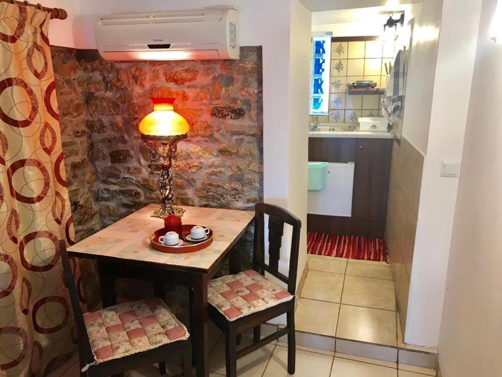 Casa Lela 3...Hydra Apartman Míli Kültér fotó